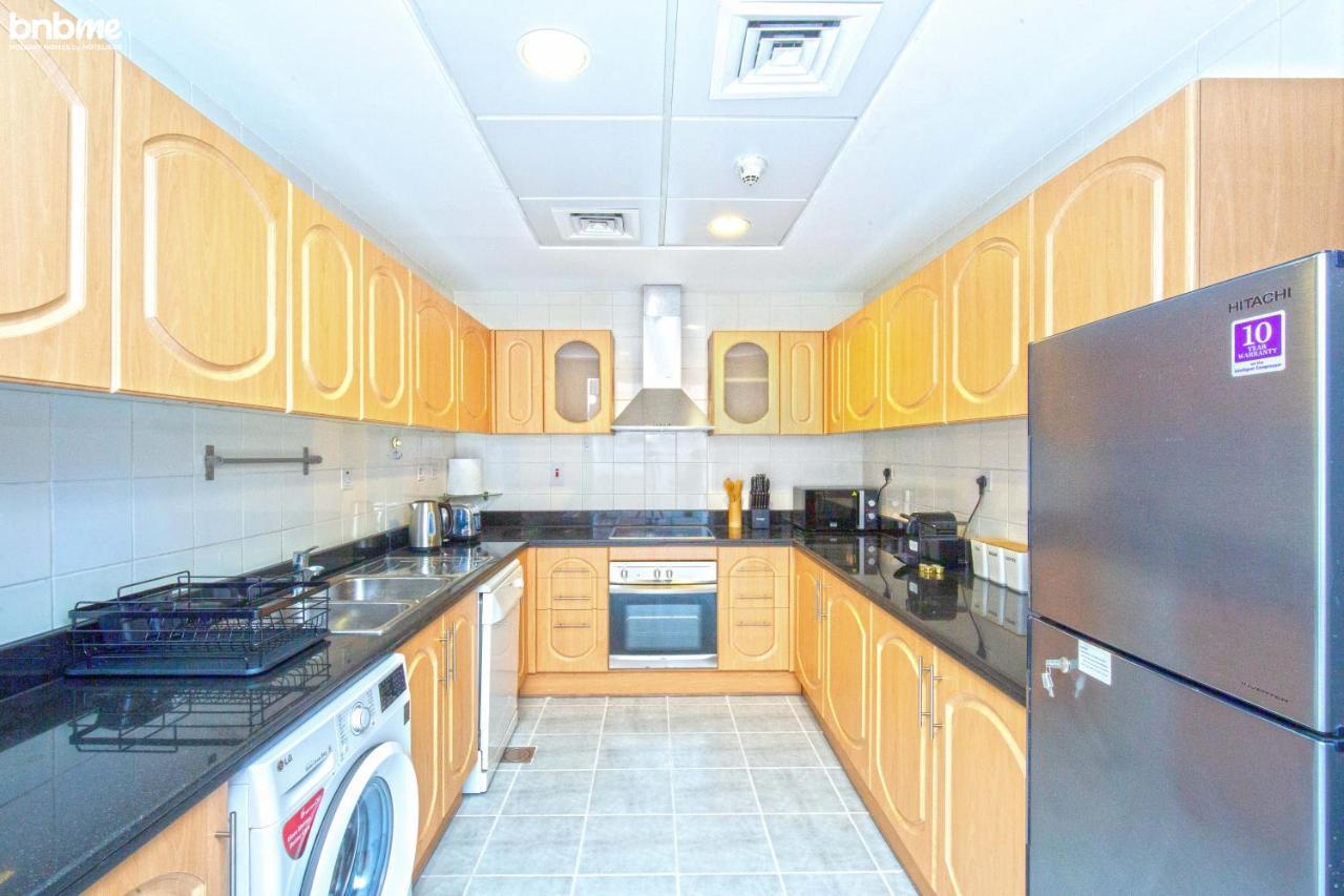 Bnbmehomes - Sit Back & Enjoy Seeing The Luxury Yachts Drive By - B67 Dubai Eksteriør bilde